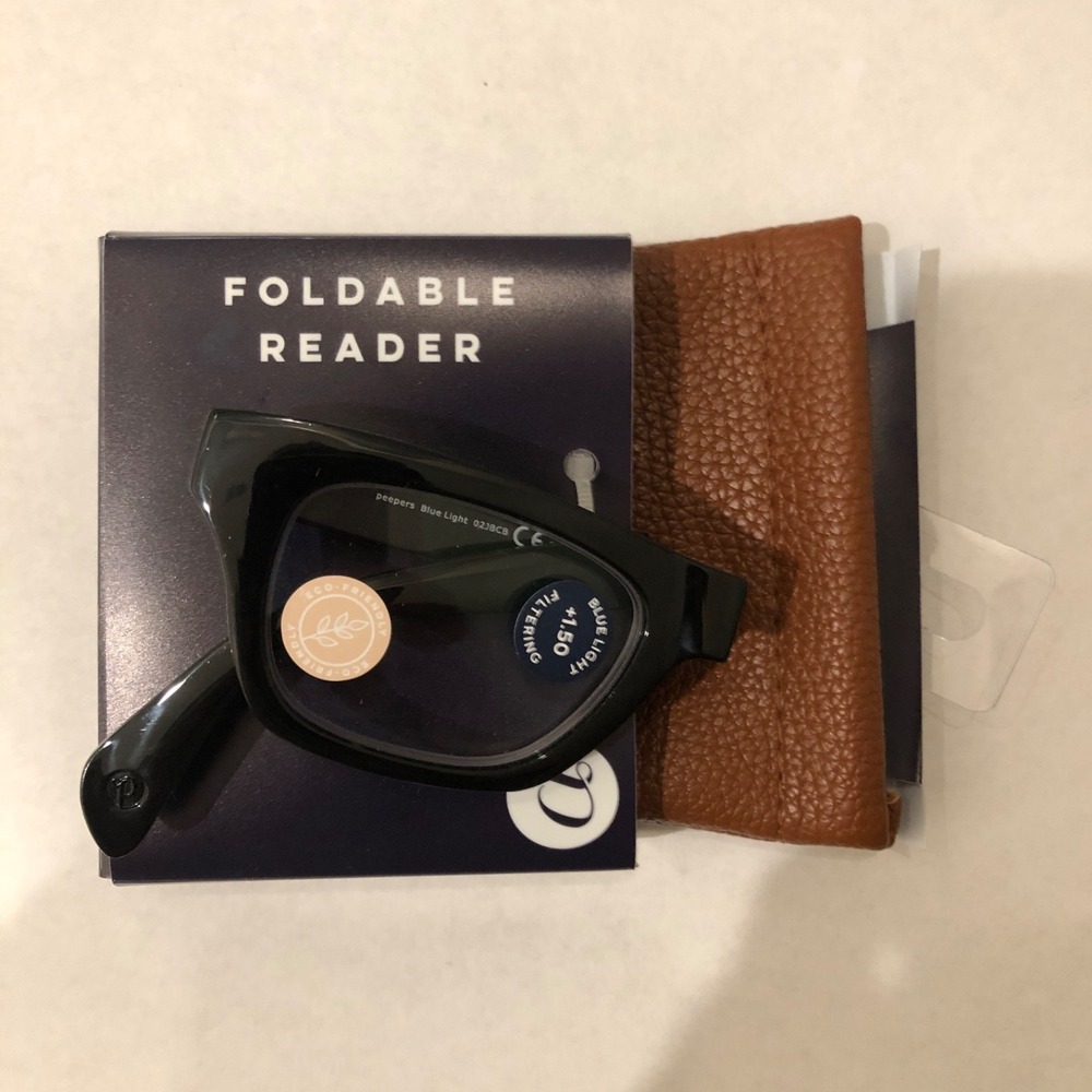 New Two Fold Black Peepers blue light filter readers +1.50 & case